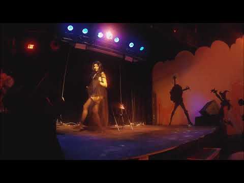 Luna - Black Lace Cosplay - Burlesque