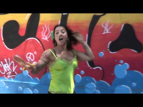 ANA MALHOA-Videoclip Oficial-BOMBA LATINA-(CALIENTE!) 2011