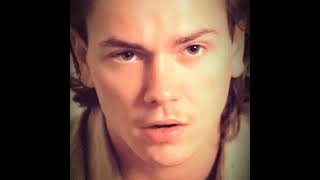 River Phoenix. Love me like you do ♥️💜🌹.