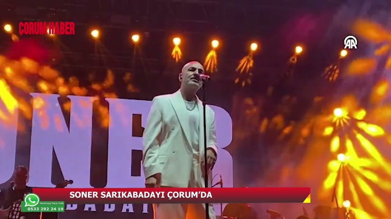 Şarkıcı Soner Sarıkabadayı Çorum'da sevenleriyle buluştu
