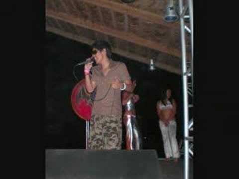 El Pery Commmpa Honduras Ella Me Enamora