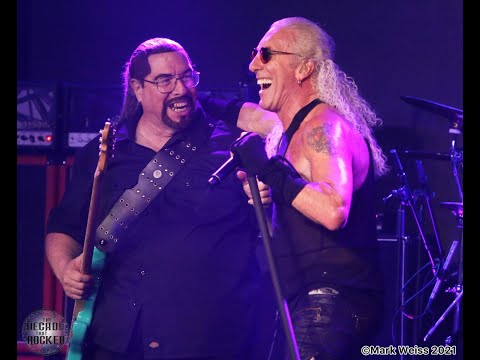 Twisted Sister bass player Mark "the animal" Mendoza joined Dee Snider on stage for Under the Blade.