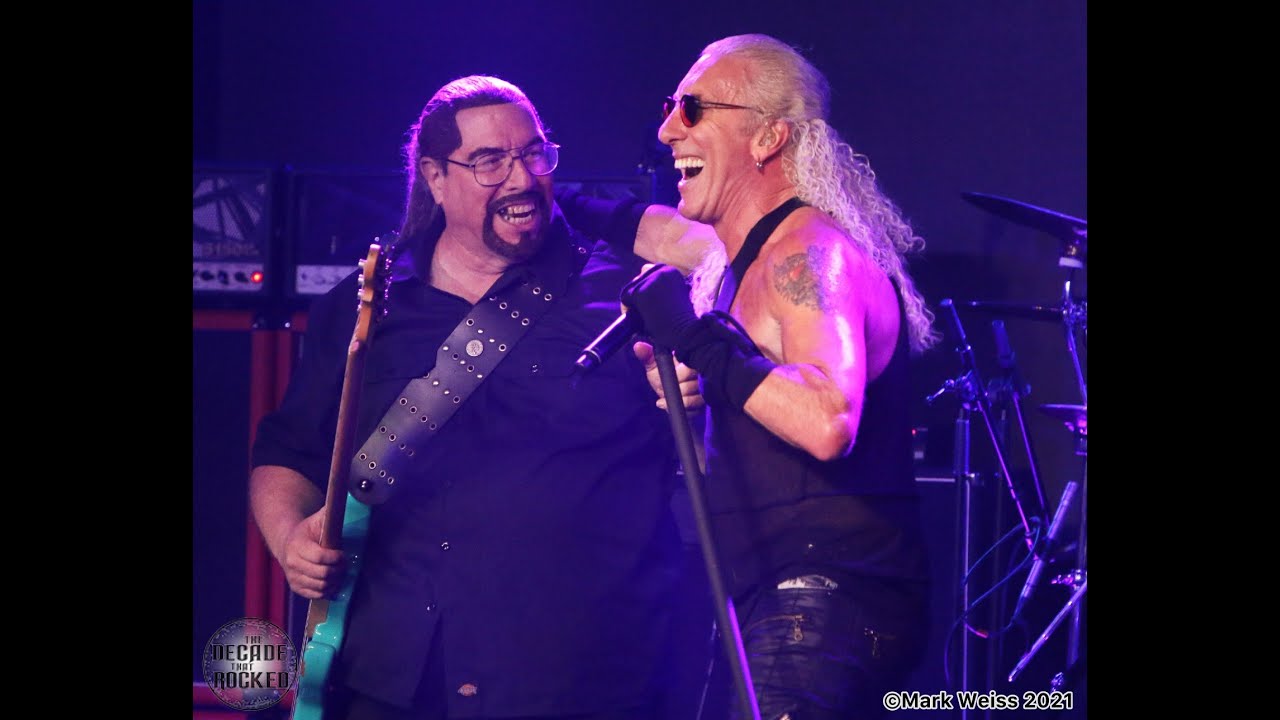 Twisted Sister bass player Mark "the animal" Mendoza joined Dee Snider on stage for Under the Blade.