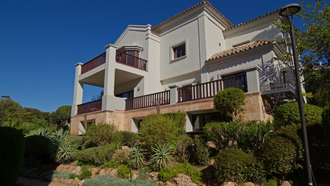 Villa for sale in La Capellania, Marbella Golden Mile