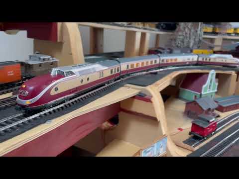 Maerklin 37605 VT 11.5 TEE on foreign rails (finally I found one at a reasonable price)