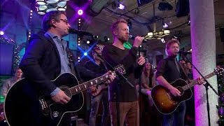 Guus Meeuwis en Diggy Dex openen de show - RTL LATE NIGHT