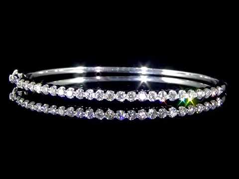 18K WHITE GOLD 2.00CT TDW DIAMOND BANGLE, Ref. 330 1241