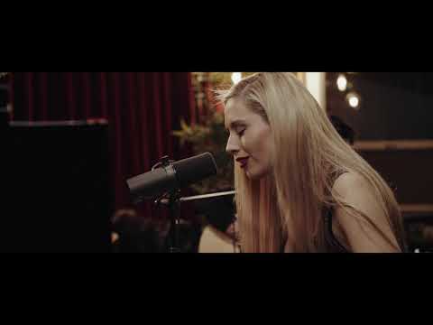 Iza Bastet - Si tú vas (Live Session)