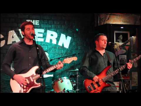 The Seasongs - Los hombres tristes (Live at The Cavern Pub, Liverpool)