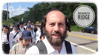 Is it too risky for these kids to climb till the top of this mountain ? | Yiddish