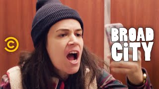 Broad City - Hack Into Broad City - Inauguration - Uncensored