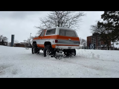 Going Off-Offroad in Snow with RC Crawlers
