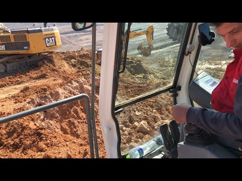 Liebherr 984 Excavator Loading Trucks With Help Of Caterpillar Wheel Dozer - Labrianidis Mining
