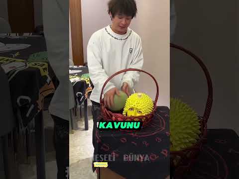 😂🍈 Arabayla Kaza Yapan Çocuk Meyve Kılığına Girdi!