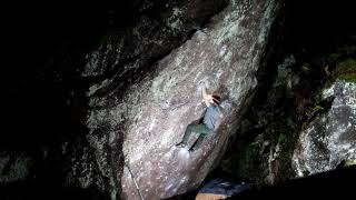 Video thumbnail of Fred's shield low, 8a. Murgtal