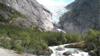 preview picture of video 'Impressionen vom Gletscher Briksdalbreen'