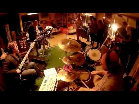 HiGHER feat. Indy Eka & La Triade "Ain't nobody"