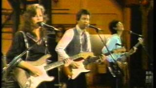 Bonnie Raitt - Me and The Boys - Fridays 3-12-1982