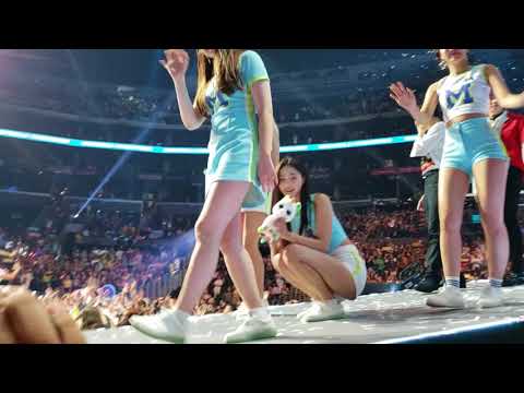 180811 KCON LA Ending ft. Twice and Momoland