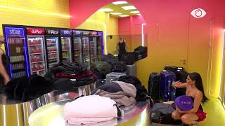 Download lagu “Po vë lojën mbi gjithçka”/ Greta-Gimbos: Pse motra jote të ka thënë lufto vetëm? mp3