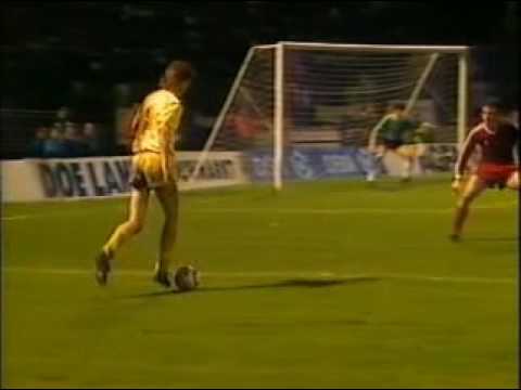 Eric van der Luer scoort de 2-0 tegen Sofia