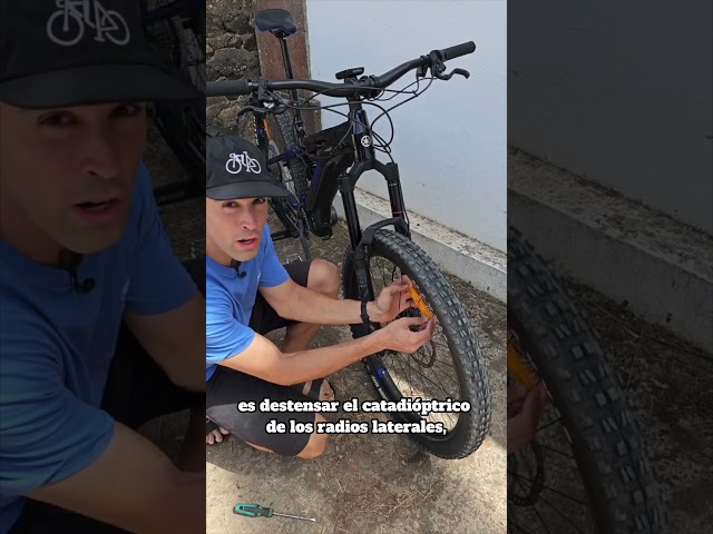 Vídeo relacionado con Legami Pegatinas Reflectantes para Bicicleta con Estilo, Pegatinas Reflectantes, Resistentes al Sol y a la Lluvia, fáciles de Poner y Quitar, decoración de Bicicleta para niños, Space