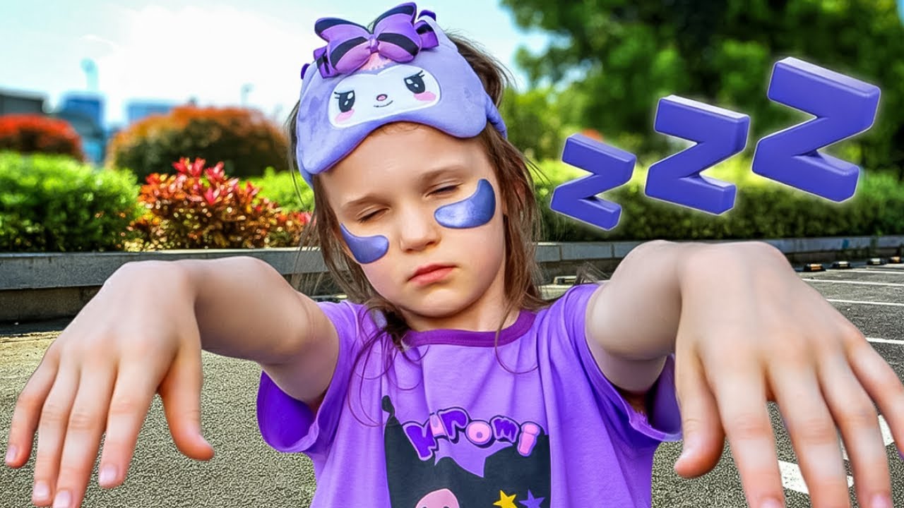 Stephi’s Sleepwalking Story: Funny Dreamy Walk Around the Yard