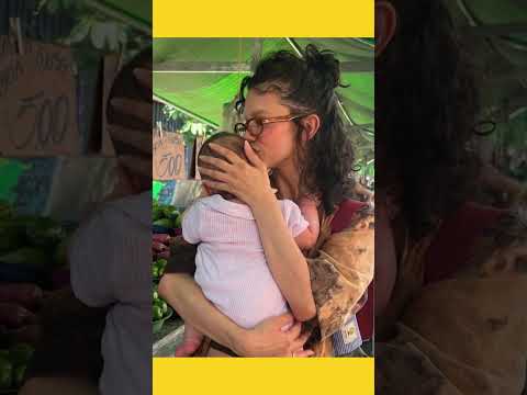 Manu Gavassi posa com a filha de 4 meses em clique raro