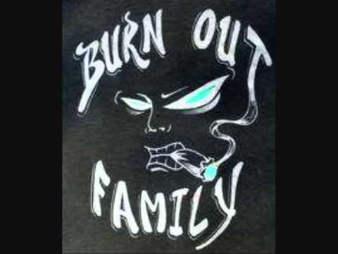 LIL SANTIE FT. J WEEZ - BOUT WATEVA REMIX