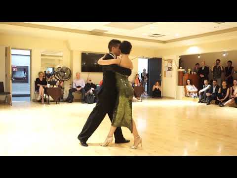 Marina Teves and Rodrigo Videla "Cabeza de Novia"