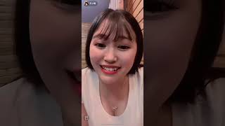 超巨乳ギャル生配信　谷間チラ見え