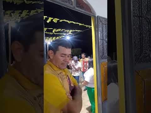Apresentado de cântico com o grupo de pefano.Comunidade Corujas Santana de Mangueira PB.