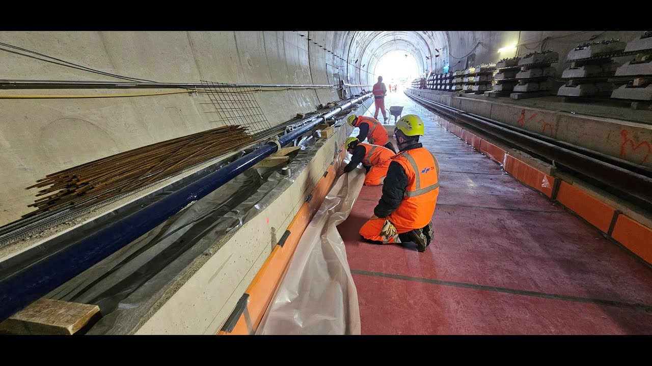 Vgradnja sistema proti hrupu in vibracijam (ang. Mass-Spring System)