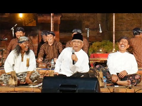 <p>KH Musthofa Bisri (Gus Mus) hadir dan memberi tausiyah dalam acara Pasamuan Ta'sis Menara Kudus 2020. Acara ini diselenggarakan untuk memperingati didirikannya Menara Kudus oleh Syech Ja'far Shodiq atau lebih dikenal sebagai Sunan Kudus. </p>
<p>Buka: betanews.id #BetaNewsID #InspirasiHariIni<br />
----------------------------------------------------------------------<br />
Instagram Beta: instagram.com/betanews.id/<br />
FP Facebook Beta: facebook.com/betanewsID/<br />
Twitter Beta: twitter.com/betanews_id<br />
----------------------------------------------------------------<br />
TENTANG KAMI<br />
----------------------------------------------------------------<br />
Beta adalah media online yang lahir di era digital yang dibuat khusus untuk milenial dan gen-Z yang ingin maju dan berkembang. Berita yang disajikan unik, menarik dan inspiratif, serta dikmas dalam bentuk tulisan, foto dan video.<br />
---------------------------------------------------------------<br />
Alamat: Salam Residence Blok C No. 87, Dersalam, Bae, Kudus. Telp. (0291) 2916432, Email: betanews.red@gmail.com</p>
<p>KH Musthofa Bisri (Gus Mus) hadir dan memberi tausiyah dalam acara Pasamuan Ta'sis Menara Kudus 2020. Acara ini diselenggarakan untuk memperingati didirikannya Menara Kudus oleh Syech Ja'far Shodiq atau lebih dikenal sebagai Sunan Kudus. </p>
<p>Buka: betanews.id #BetaNewsID #InspirasiHariIni<br />
----------------------------------------------------------------------<br />
Instagram Beta: instagram.com/betanews.id/<br />
FP Facebook Beta: facebook.com/betanewsID/<br />
Twitter Beta: twitter.com/betanews_id<br />
----------------------------------------------------------------<br />
TENTANG KAMI<br />
----------------------------------------------------------------<br />
Beta adalah media online yang lahir di era digital yang dibuat khusus untuk milenial dan gen-Z yang ingin maju dan berkembang. Berita yang disajikan unik, menarik dan inspiratif, serta dikmas dalam bentuk tulisan, foto dan video.<br />
---------------------------------------------------------------<br />
Alamat: Salam Residence Blok C No. 87, Dersalam, Bae, Kudus. Telp. (0291) 2916432, Email: betanews.red@gmail.com</p>