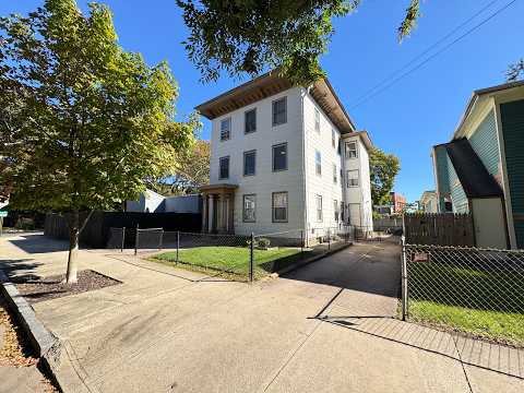 42 William St property video