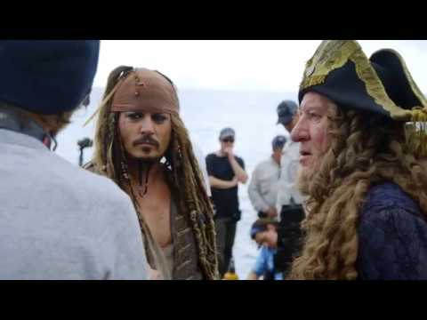 Pirates of the Caribbean: Dead Men Tell No Tales (Featurette 'New Look!')