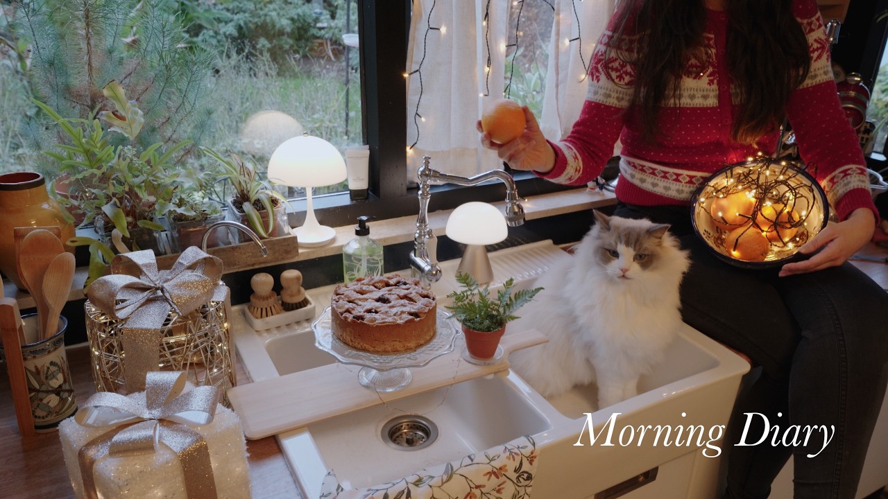 Morning Diary🪴 Decorating for Christmas & My Favourite Apple Pie