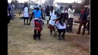 Download lagu IzaNgoma zasemaMpondweni mp3