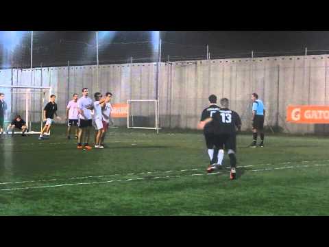 Golazo de tiro libre de Lezcano para Los Chapus