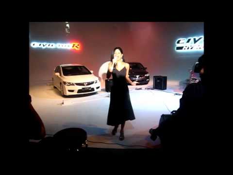 2007 Type R launching with Jaclyn Victor