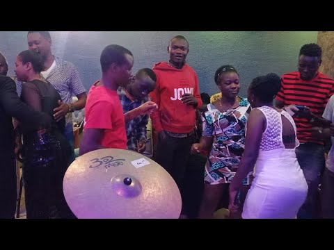 Prince max performing live at (check mate pub kawangware)