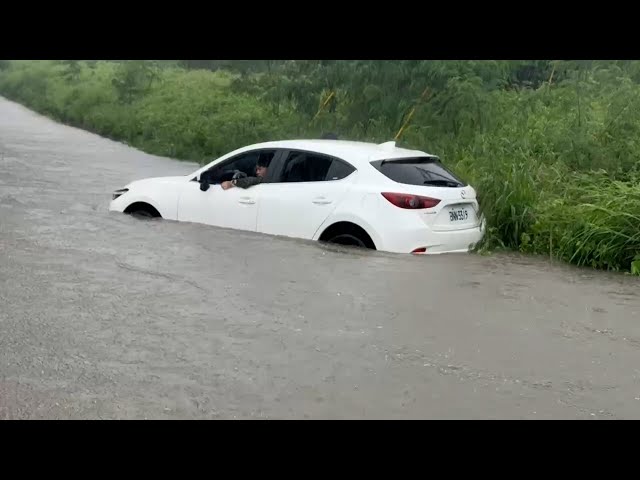 Taitung battered by flash floods