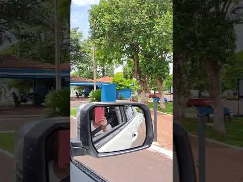 Primeiro de maio/PR. 0800. Atrás tem um lago para pesca. Represa.