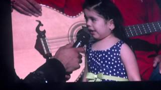 Espinoza paz - su hija cantando (fan)