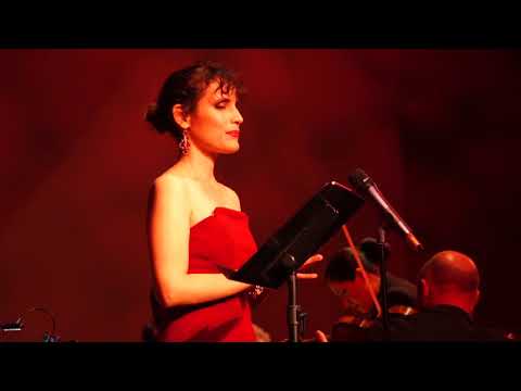 Cielo Rojo performed by Mary Camarena at Encanto