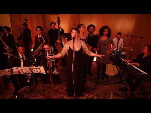 Malandramente - Dennis (feat Dj MC Nandinho e MC Nego Bam Vintage Swing Jazz Cover ft. Rebeca Elts