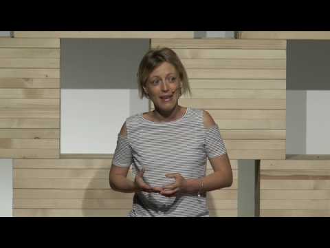 Il teatro in carcere trasforma le persone | Elisa Carnelli | TEDxVarese