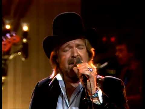 Mel McDaniel Babys Got Her Blue Jeans On (HD)