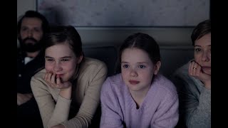 VIDA EN PAUSA | Tráiler VE | Estreno 4 de abril de 2025