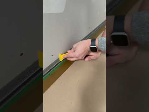 Installing @trimtex‘s F-Bead to create a modern baseboard look.